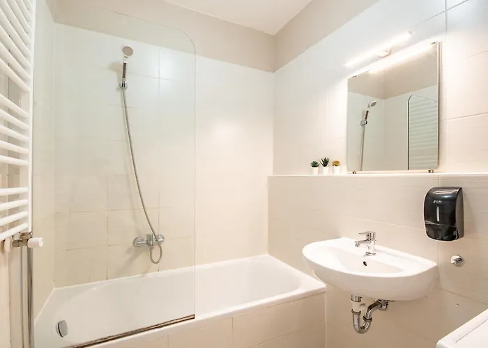 Comfy - Modern - Downtown - Ac *