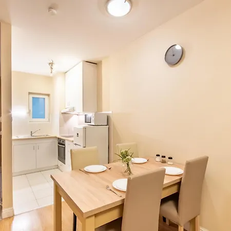 Comfy - Modern - Downtown - Ac *